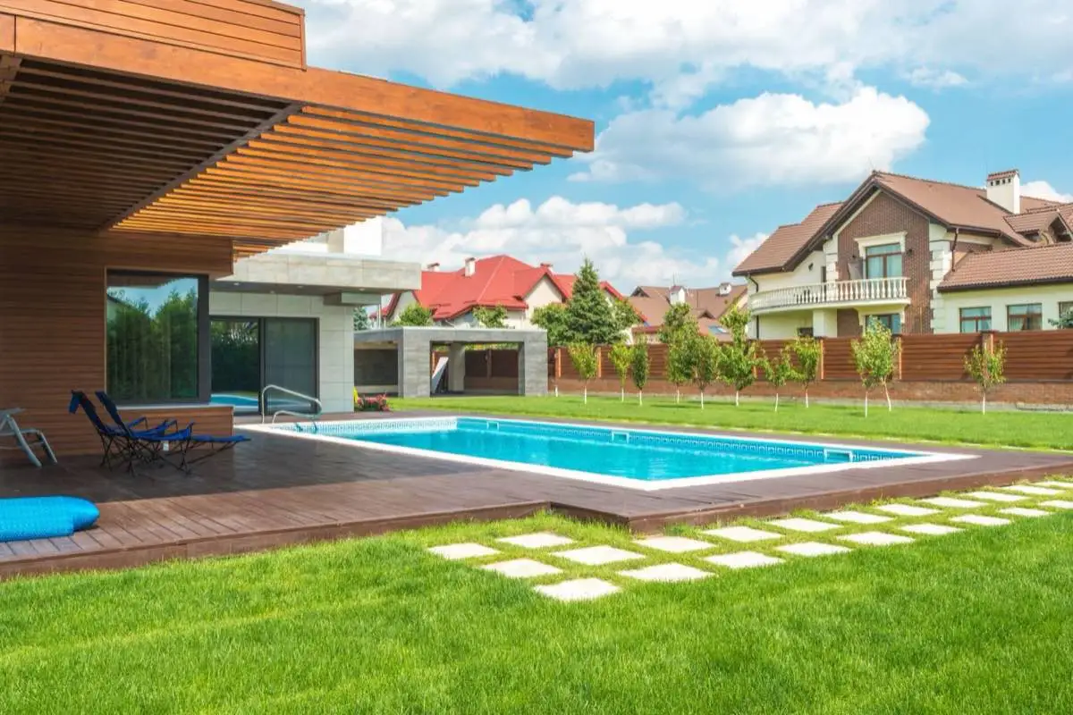 New Pool Construction in Corona, CA